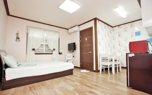 Yesan Deoksan Haneulchae Pension - Homestays