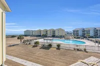 Ocean view condo in Surf City! - Pools