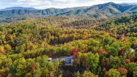 Christmas in Modern Mt Cabin-Dollywood, Downtown, Zipline w/ Hot Tub,Grill,Games - 4-Star