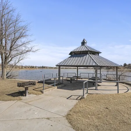 Modern Close to Denver 4bdr Home-Great for groups