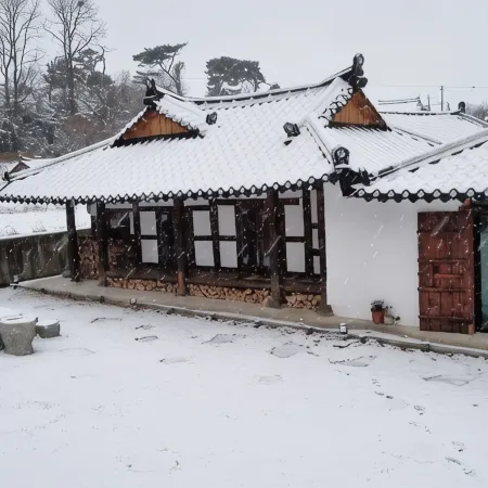 Boryeong When the moon rises, flowers bloom