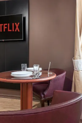 Apart Hotel Elite Las Condes - parking