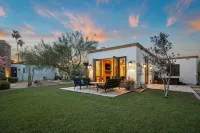 Casa de Camelback, Views & Location! - Jacuzzi
