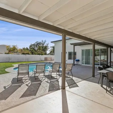 6BR Scottsdale Oasis w/ Pool, Bball & Casita!