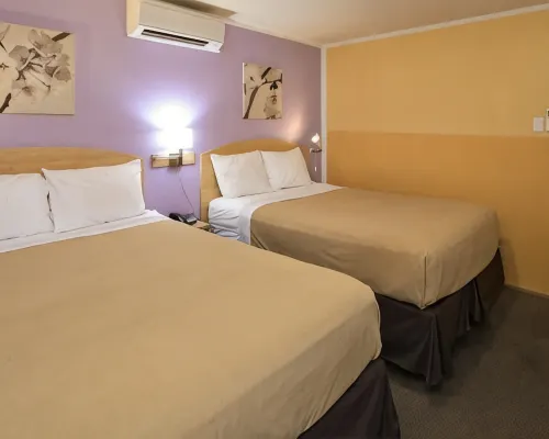 Waterfront Inn فنادق في بينتيكتون