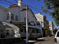 Casa Fusion Hotel Boutique Hotels near Triplets Bridge