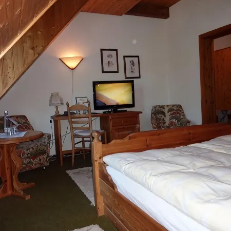 Akzent Hotel Zur Wasserburg - Hotel Garni Bed & Breakfast