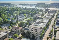 Grand Haven Getaway Welcomes You - Wifi