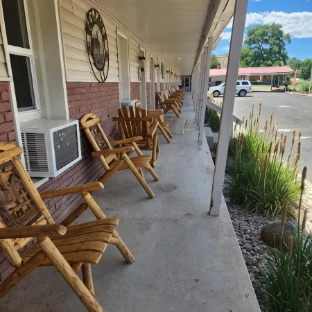 Cowboy Country Inn