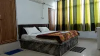 Hotel Trishla Inn Lodging & Boarding - 2-نجوم