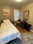 Enchanting 3 bedroom cape home with WiFi in Buffalo - Homestays