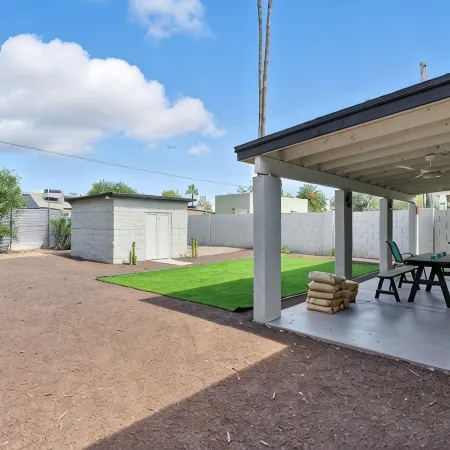 Welcoming 3-Bedroom House with Private Fenced Yard.  Clean. Central