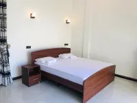 Sky Sea-Arugambay - Swimmingpools