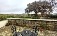 Acorn Cottage  within easy reach of West Cornwall and the Lizard peninsular. - Country Houses