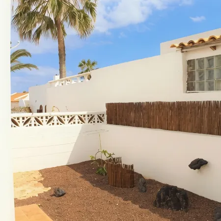 Privilege Bay- Villa Delhi-sea view and natural park view. Beach front location.