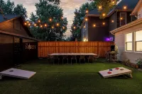 Arcade Game Room / 5Min to Downtown / Putting Green / Wet Bar - บังกะโล