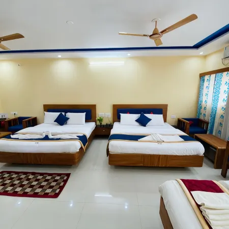 Shree Balaji Deluxe Lodge - Ramanagaram