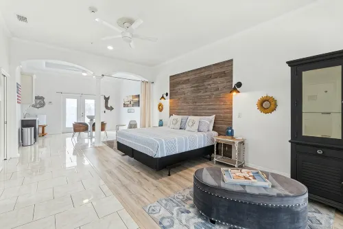Spacious Downtown Cocoa Village Estate 1 with River Views!
