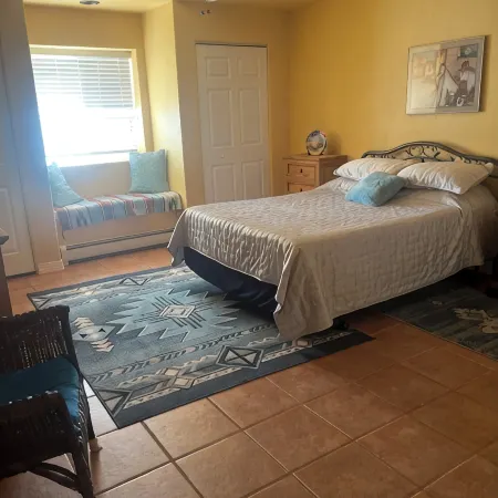 Cozy southwest foothill setting. Close to downtown and activities