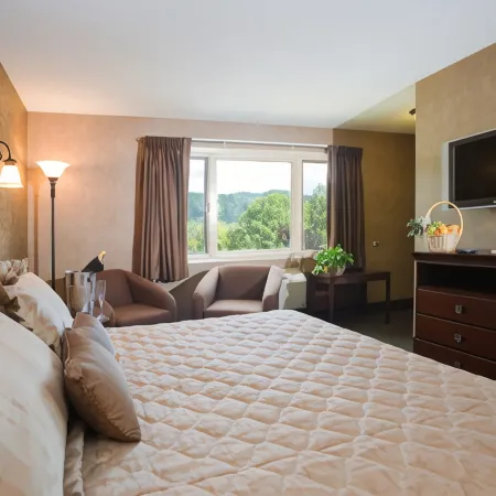 Town & Country Inn & Resort
