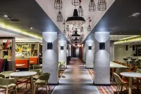 Holiday Inn LONDON - WATFORD JUNCTION by IHG - parkir