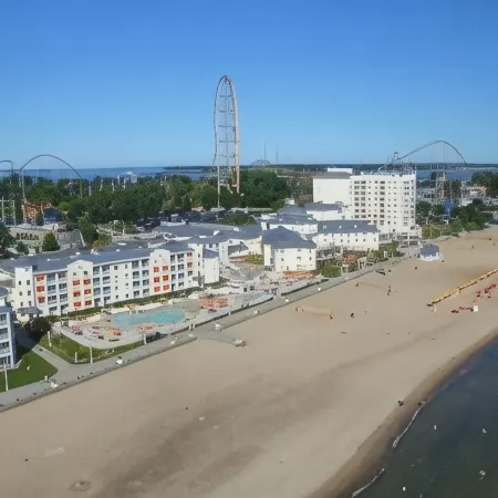 Cedar Point Hotel Breakers