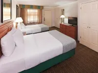 Rodeway Inn - 2-Star