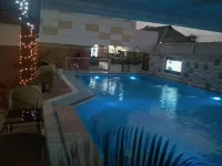 Forever Hotel & Suites - Pool