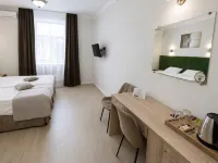 亞歷山大彼得霍夫酒店 鄰近浴場樓的酒店