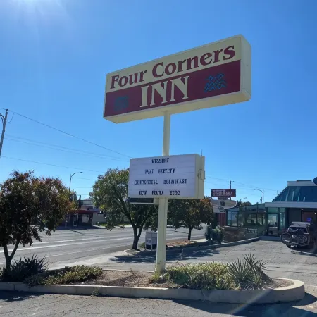 Four Corners Inn
