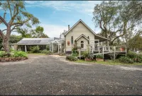 The Old Church Bed and Breakfast - Parking
