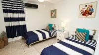Beautiful Quiet and Luxurious Apartment Overviewing the Renaissance Marina! - 2-Star