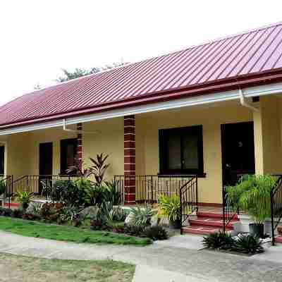 S & R Bed and Breakfast Hotel Exterior