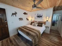 Vail - 2 Guests - Private Studio w/ Queen Bed - Pet Friendly! - Holiday Apartments