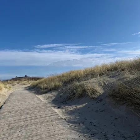 Small cozy vacation apartment! 10 minutes from the beach and center.