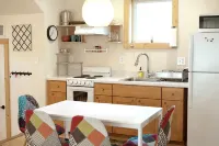Adorable newly built 1-bedroom guesthouse with Sauna - Condos