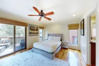 Serene yoga retreat with private heated pool! Just minutes from hiking! - Private Pool