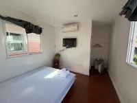 Se'Sun Amphawa - balcony