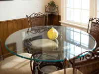 Home adjacent to Country Club, near Hospitals, Park, College and shopping. Hotels in Ada