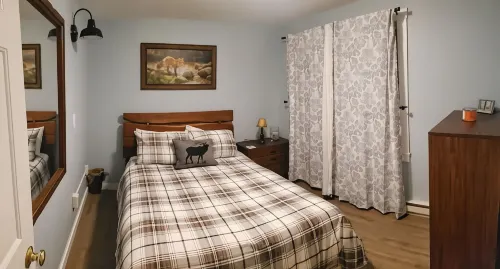 Updated Main St Condo in downtown Ludlow! - 2-Star