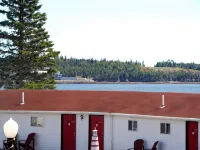 Redclyffe Shore Motor Inn - Ocean View