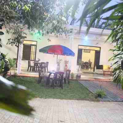 Miheen Hotel & Resort - Anuradhapura Hotel Exterior