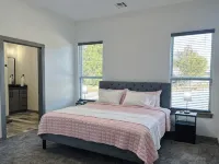 South of Norman, Cougar Cabin with Air Hockey, Fireplace Hotels in McClain County