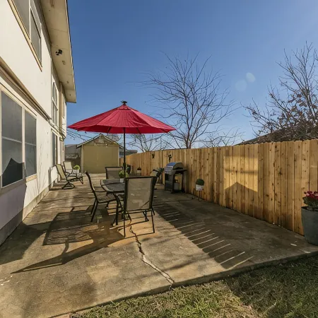 Beautiful and Very Spacious house 6 bed/3.5 baths