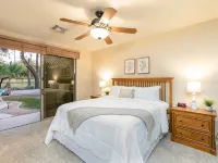 Golf Front Home with Mountain Views, Heated Pool, Fun Game Room, BBQ, VR Tour Hotels near Mystery Castle