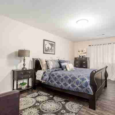 Stunning Custom Ranch in Central Roswell Rooms