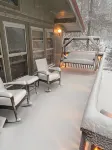 Spacious 3BR/3BA Cabin Only 0.5 Miles From Slopes!