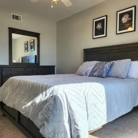 Minutes to Oldtown Scottsdale - Your peaceful Oasis awaits!