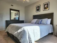 Minutes to Oldtown Scottsdale - Your peaceful Oasis awaits! - Private Pool