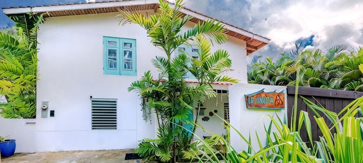 La Casita by Shacks Beach, Beach House, Coastal Living Style, LOCATION LOCATION Hotels in Isabela